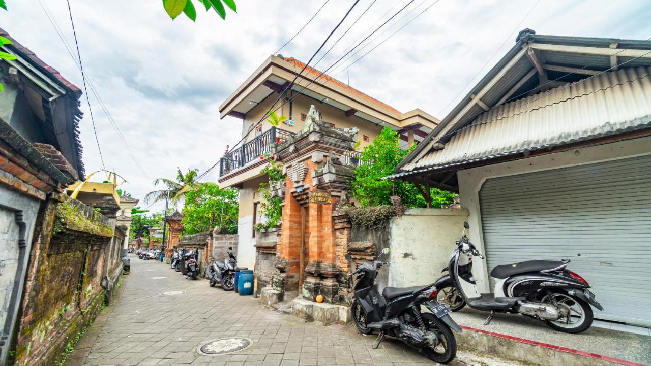 A Pousada Peanut House Ubud Exterior foto